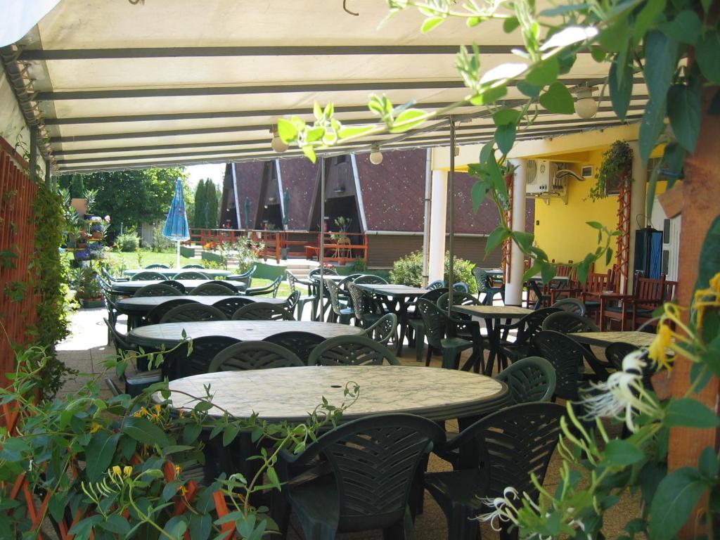 Abádszalóki Vitorlás Vendégház Abadszalok Exterior foto